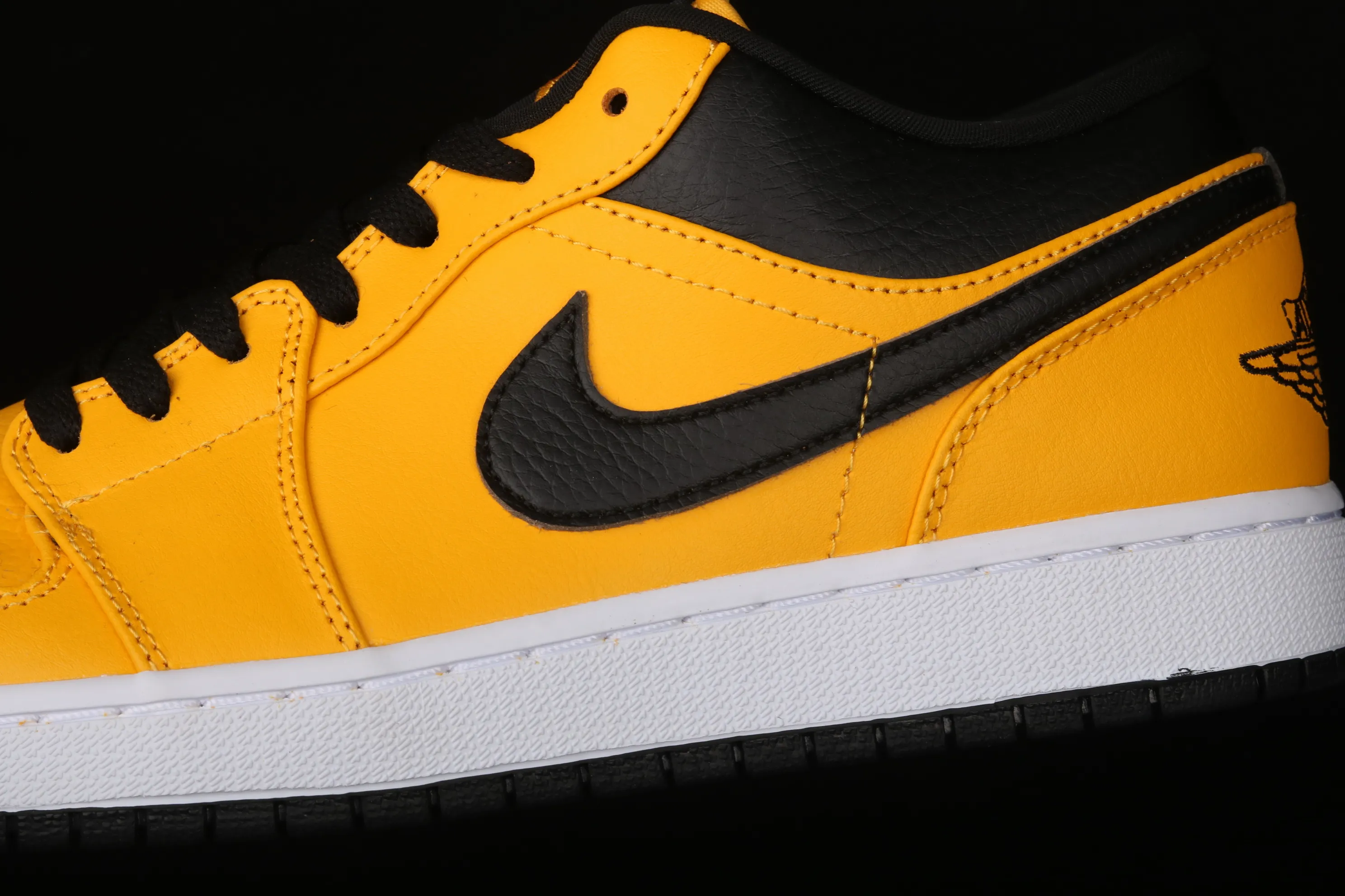 All categories Air Jordan Jordan series basketball shoes Air Jordan 1 Low Air Jordan AJ1 Low AJ1 Joe 1 low cultural basketball shoes 553558-700